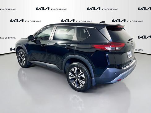 Used 2023 Nissan Rogue SV AWD/4WD image 4