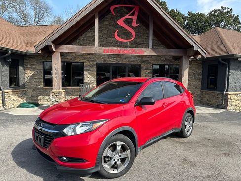 Used 2018 Honda HR-V LX image 1