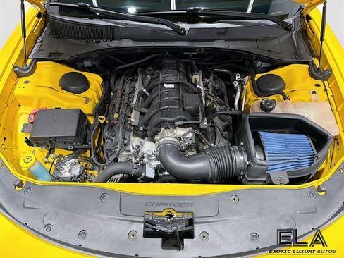 Used 2017 Dodge Charger R/T RWD image 33