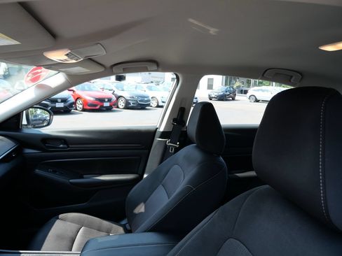 Used 2023 Nissan Altima 2.5 S FWD image 11