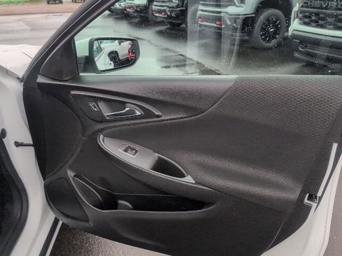 Used 2024 Chevrolet Malibu LT FWD image 38