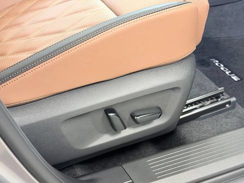 New 2026 Nissan Rogue Platinum w/ Platinum Premium Package AWD/4WD image 34