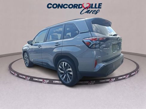 Certified 2025 Subaru Forester Touring AWD/4WD image 5