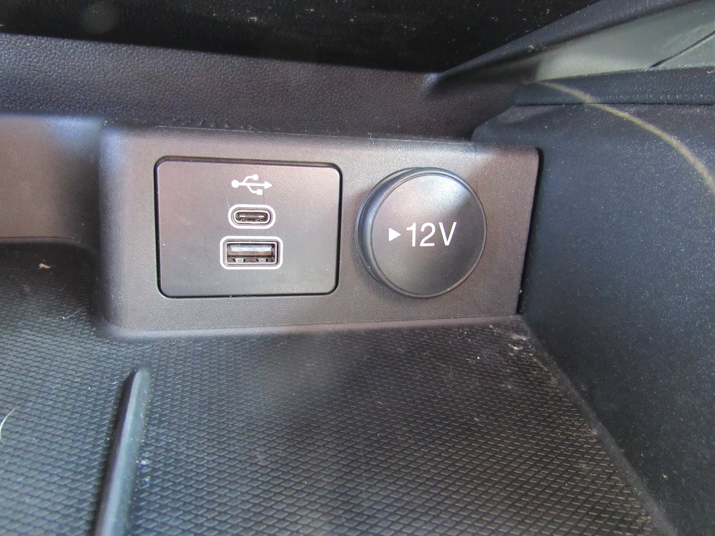 Used 2024 Ford Escape ST-Line w/ Tech Pack #1 AWD/4WD image 25