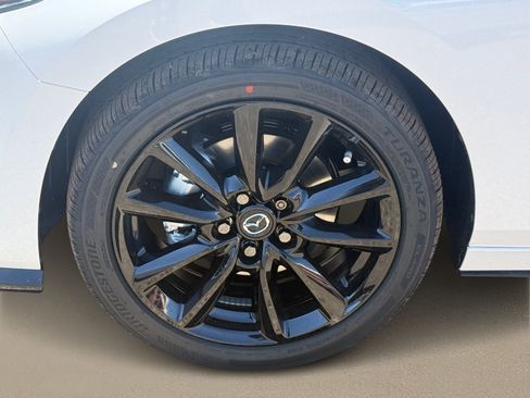 New 2026 MAZDA MAZDA3 Hatchback w/Premium Plus Pkg AWD/4WD image 6