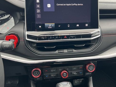 Used 2023 Jeep Compass Trailhawk image 22