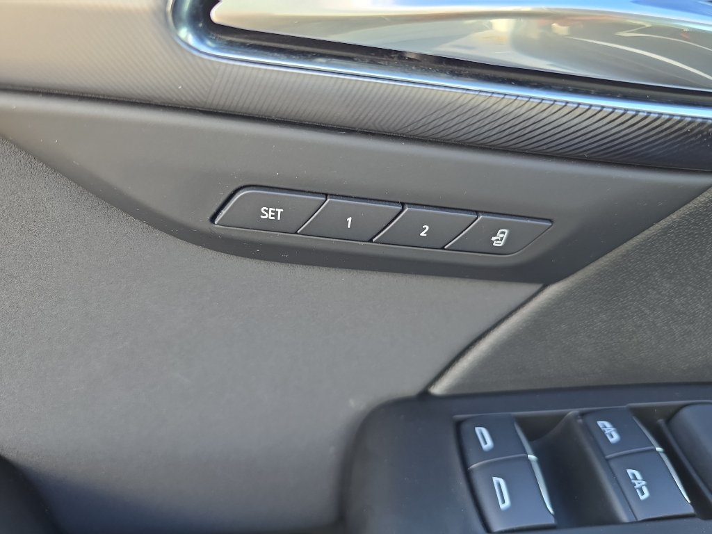 Certified 2024 Buick Envision Sport Touring AWD/4WD image 12