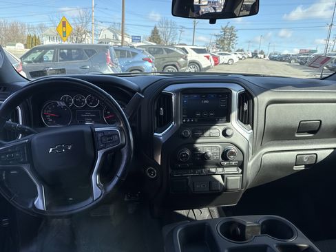 Used 2019 Chevrolet Silverado 1500 Custom Trail Boss w/ Custom Convenience Package image 14