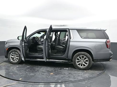 Used 2023 Chevrolet Suburban Premier image 60