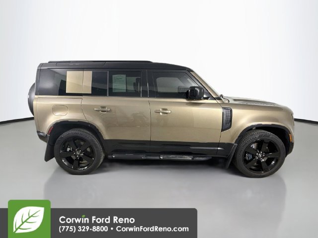 Used 2025 Land Rover Defender 110 X-Dynamic SE AWD/4WD image 9