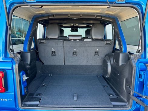 Used 2021 Jeep Wrangler Unlimited Sahara w/ Cold Weather Group image 27