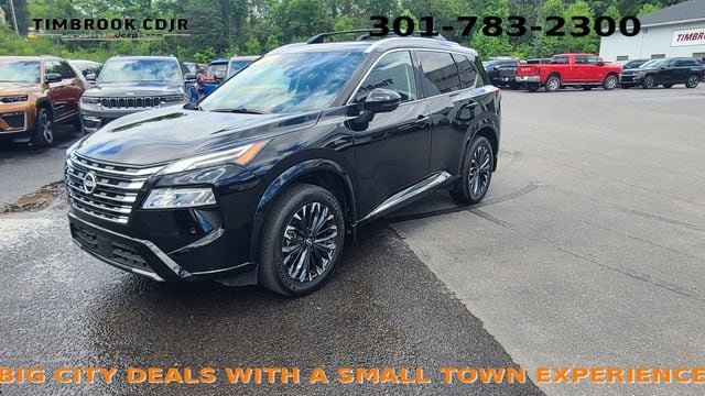 Used 2025 Nissan Rogue Platinum AWD/4WD image 1