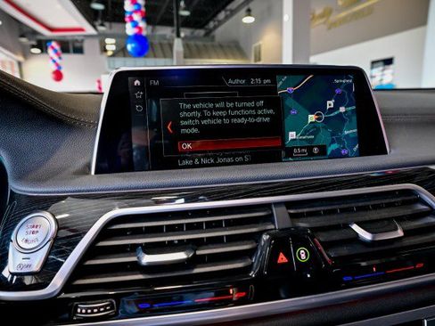 Used 2019 BMW 750i xDrive w/ M Sport Package AWD/4WD image 32