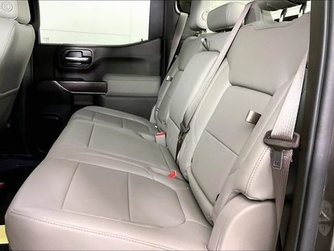 Used 2021 GMC Sierra 1500 SLT w/ X31 Off-Road Package AWD/4WD image 2