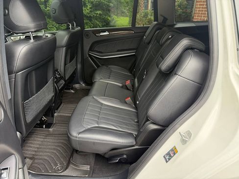 Used 2014 Mercedes-Benz GL 450 4MATIC image 23