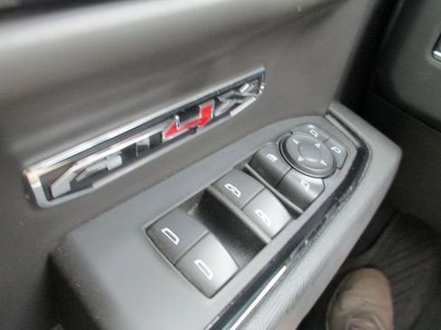 Certified 2025 GMC Sierra 1500 AT4X image 29