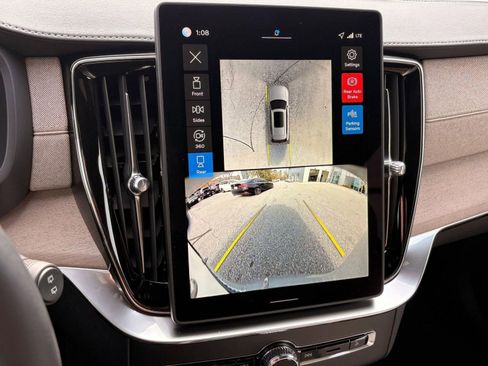 New 2026 Volvo XC90 T8 Plus image 31