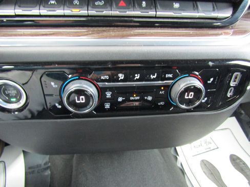 Used 2023 Chevrolet Silverado 1500 LT image 31