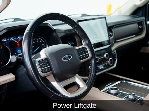 Used 2022 Ford Expedition Max Limited image 18
