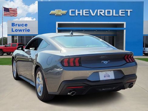Used 2026 Ford Mustang Premium RWD image 4