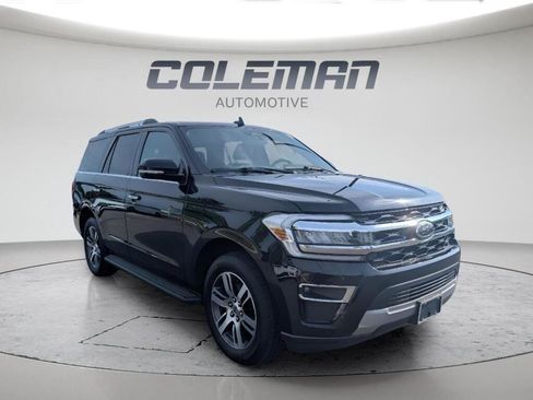 Used 2024 Ford Expedition Limited AWD/4WD image 3