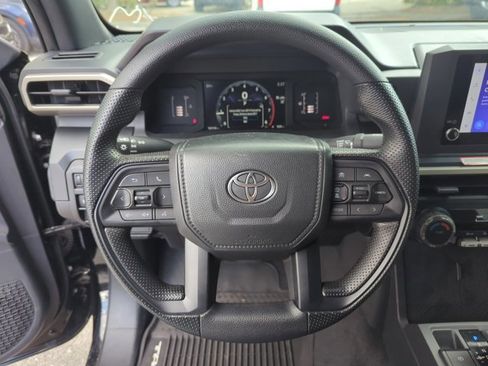 Used 2025 Toyota Tacoma SR image 13