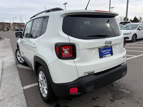 Used 2015 Jeep Renegade Latitude w/ Popular Equipment Group image 6