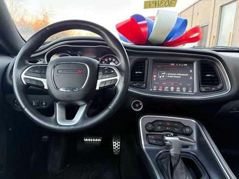 Used 2015 Dodge Challenger R/T Plus image 26