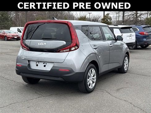 Certified 2022 Kia Soul LX image 2