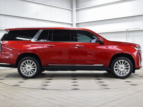 Used 2024 Cadillac Escalade ESV Premium Luxury w/ Performance Package image 9