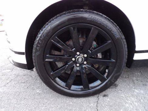 Used 2020 Land Rover Range Rover Velar R-Dynamic S image 29