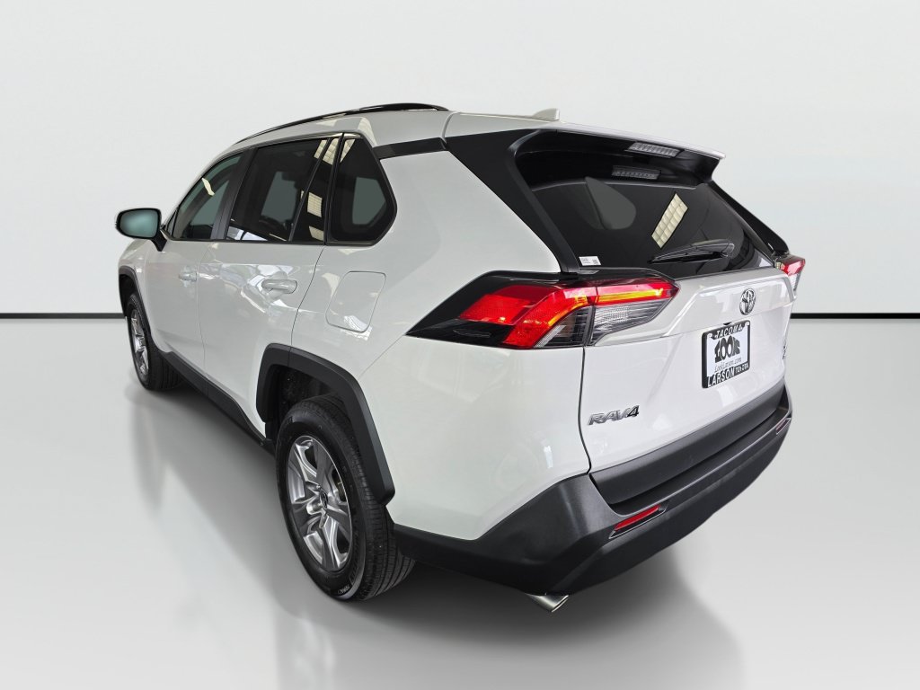 Used 2025 Toyota RAV4 XLE AWD/4WD image 3