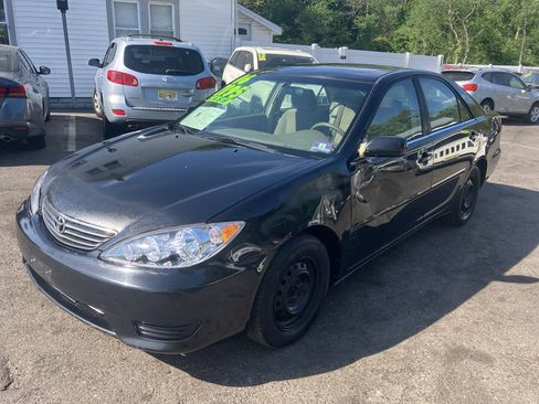 Used 2006 Toyota Camry LE FWD image 3