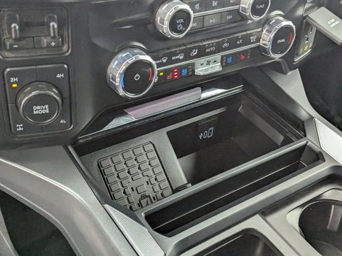 Used 2024 Ford F350 4x4 Crew Cab Super Duty image 34
