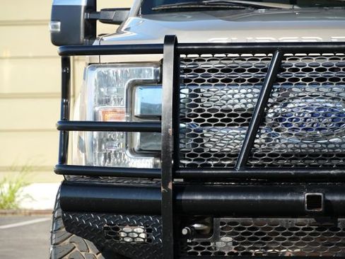 Used 2017 Ford F250 Lariat w/ Chrome Package AWD/4WD image 5
