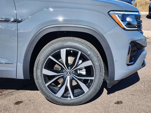 New 2026 Volkswagen Atlas Cross Sport SEL Premium R-Line image 28