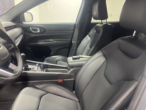 New 2026 Jeep Compass Latitude AWD/4WD image 8