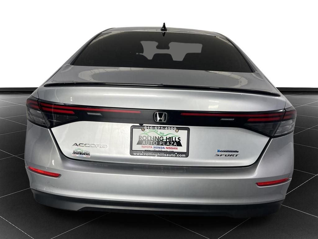 Used 2025 Honda Accord Sport image 4