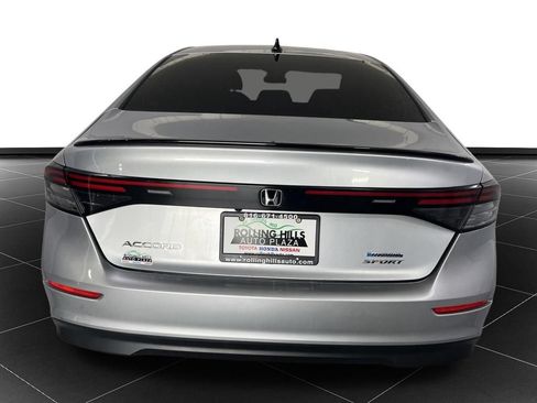 Used 2025 Honda Accord Sport image 4