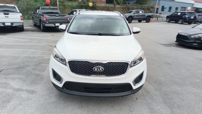 Used 2017 Kia Sorento FWD w/ LX Convenience Package image 8