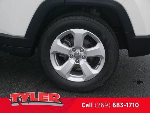 Used 2018 Jeep Compass Latitude w/ Cold Weather Group image 46