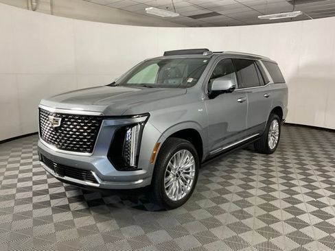Used 2025 Cadillac Escalade Premium Luxury w/ Touring Package AWD/4WD image 1