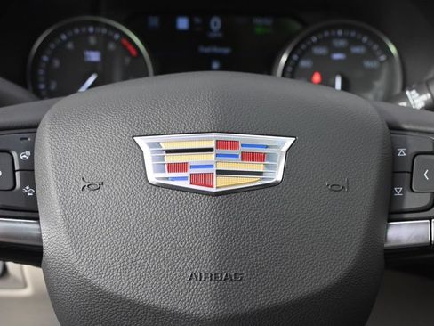 Used 2023 Cadillac XT4 Premium Luxury w/ Technology Package AWD/4WD image 35