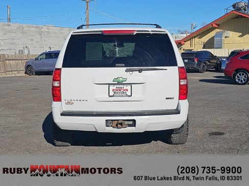Used 2007 Chevrolet Suburban LT w/ LT Preferred Equipment Group image 6