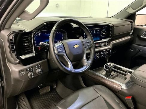 Used 2024 Chevrolet Silverado 1500 LTZ w/ LTZ Premium Package AWD/4WD image 15