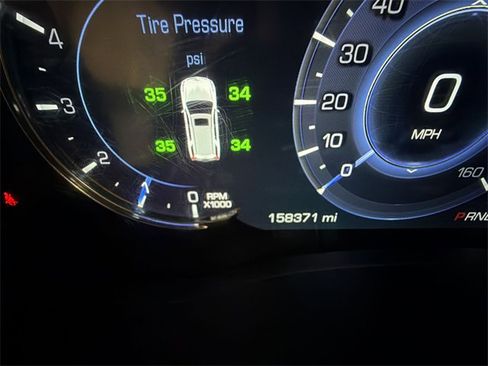 Used 2018 Cadillac Escalade Luxury image 15