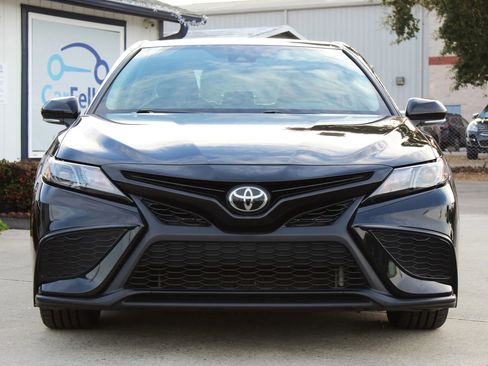 Used 2023 Toyota Camry SE image 8
