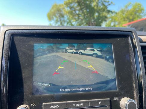 Used 2022 Nissan Frontier SV w/ Technology Package AWD/4WD image 12