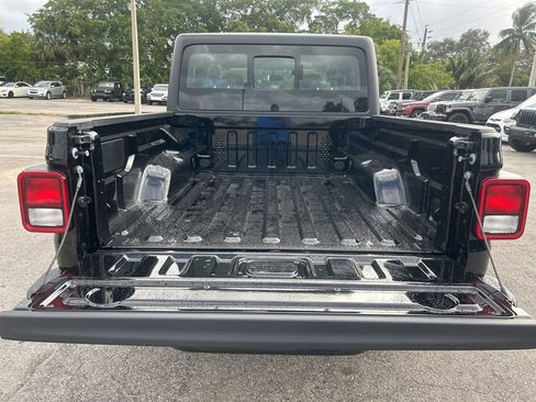 New 2026 Jeep Gladiator Sport image 29