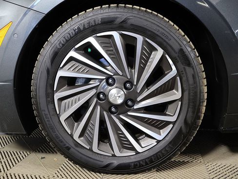 Used 2023 Hyundai Sonata Limited FWD image 24